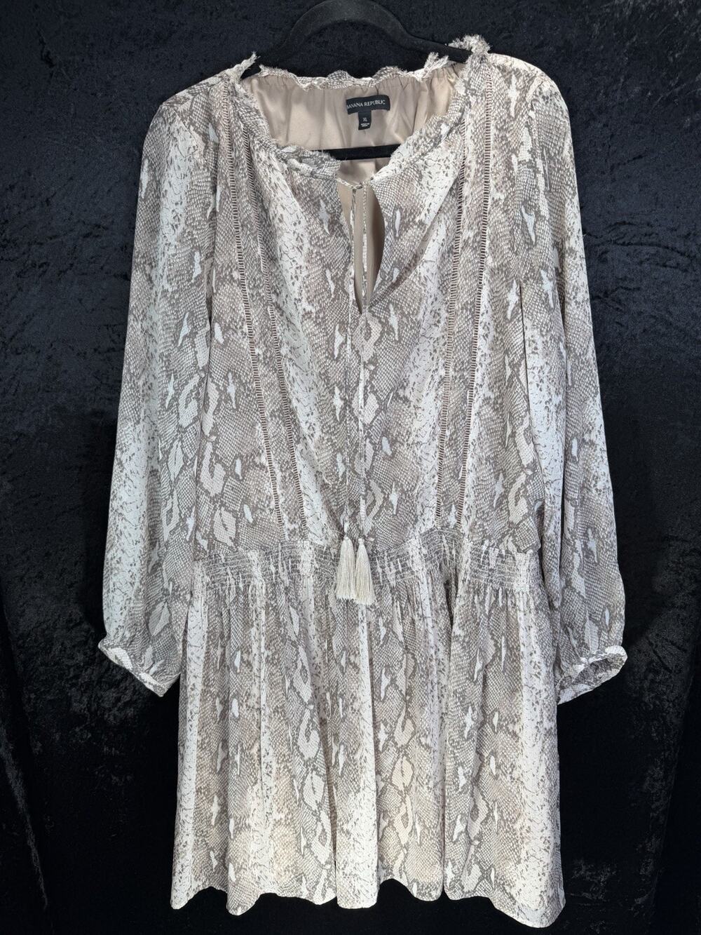 Banana Republic Long Sleeve Snake Print Beige Women's Dress Sz XL Elastic Waist